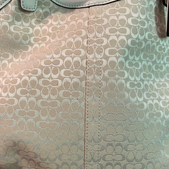 Coach bucket purse - Picture 2 of 6